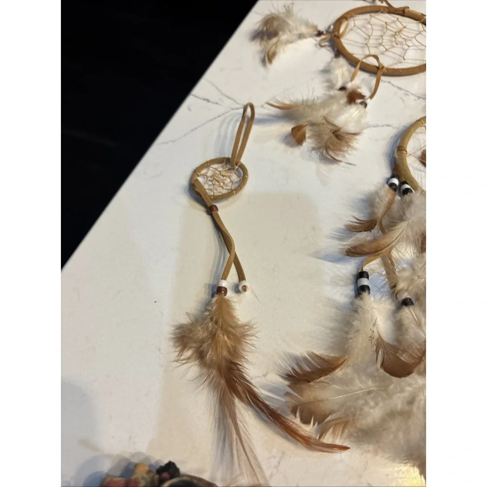 Friends Of A Feather Lot Little Fish Tale Peace On Earth Dream Catchers Keychain